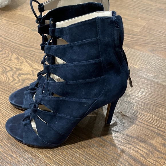 Kenneth Cole Navy Barlow Lace Up Heels - Picture 3 of 3